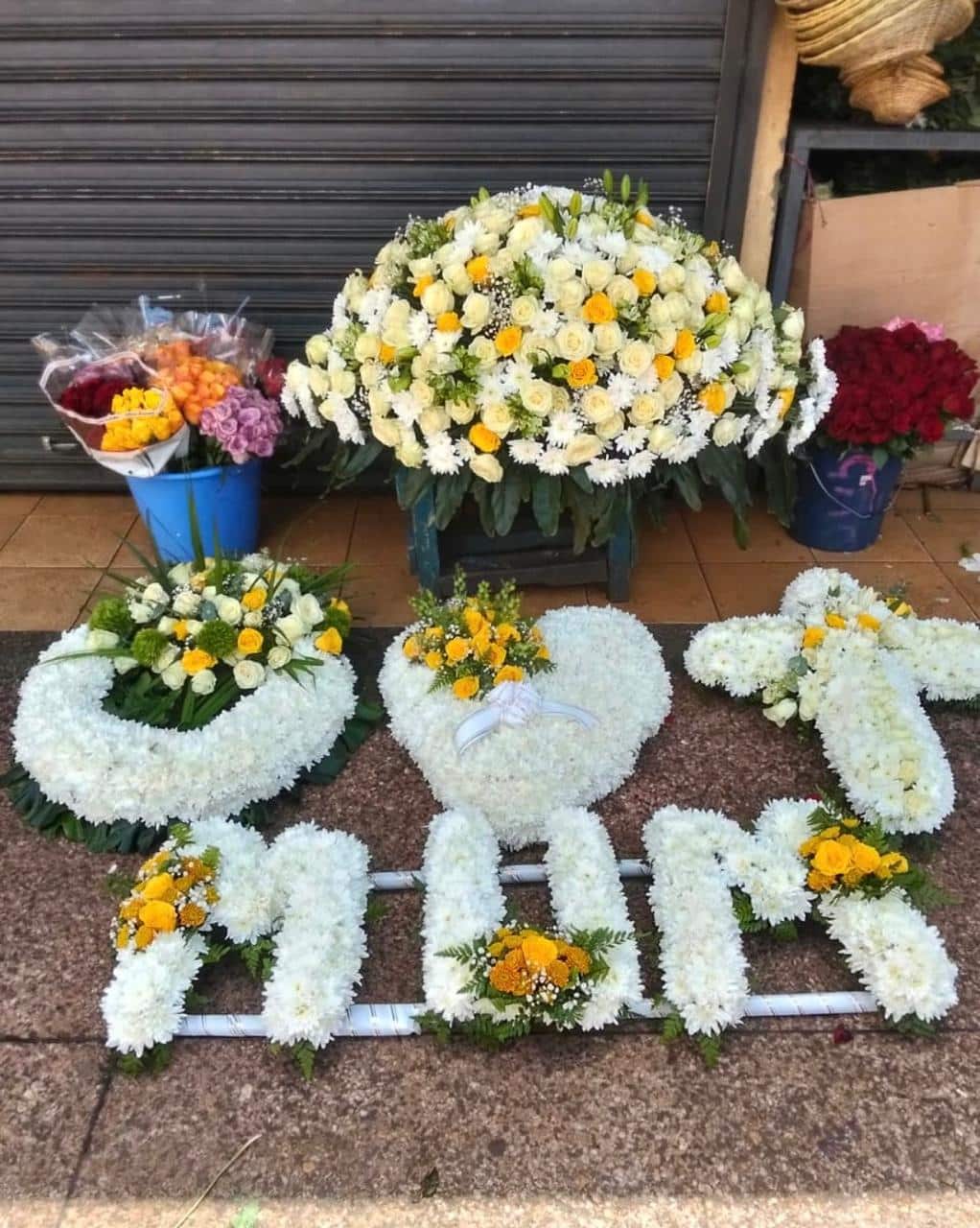 VIP funeral flower package including 100 free roses for a beautiful farewell in Nairobi.
