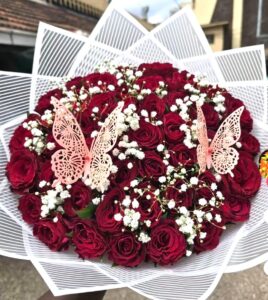 Luxury Red Roses Butterfly Bouquet with Baby’s Breath